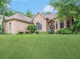 43 Sophia Ln, Greenville, RI 02828