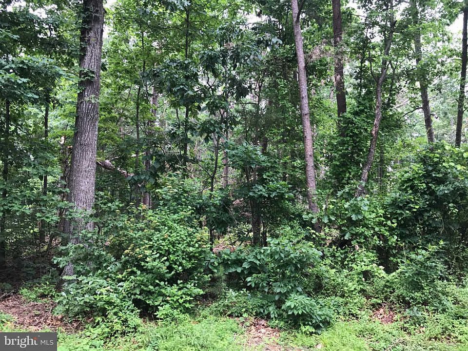 1st image of 105 Riverdale Ln