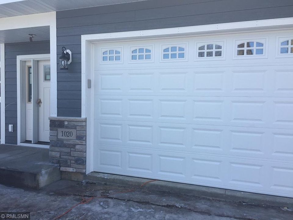 1st image of 1020 Woodley St E