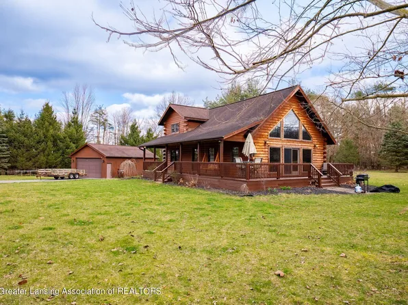 4923 Styles Rd, Pleasant Lake, MI 49272