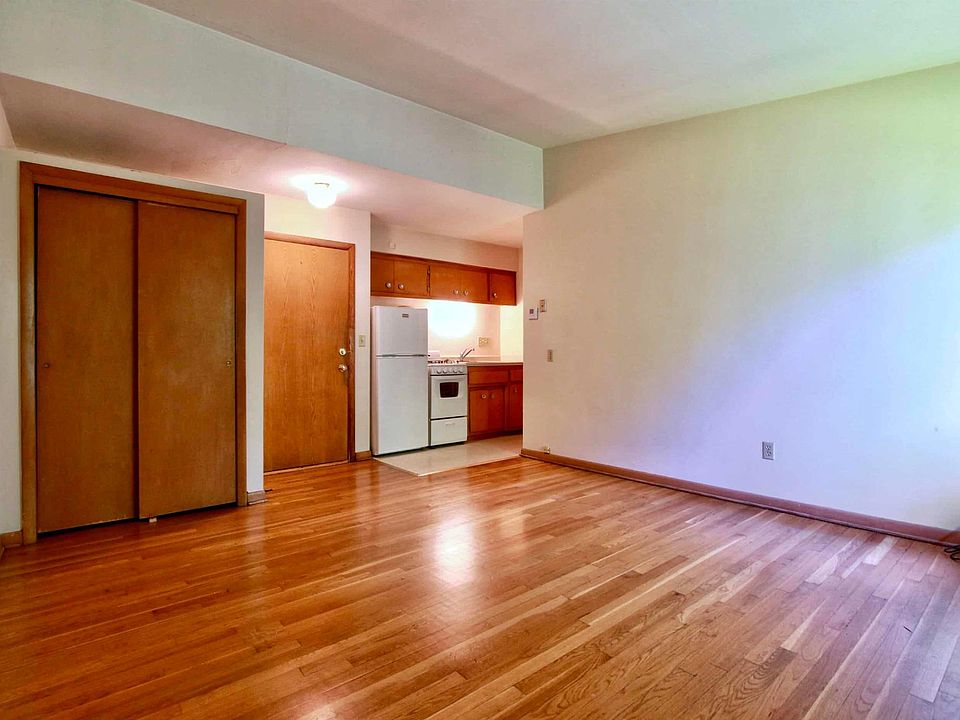 1st image of 1843 N Cambridge Ave #16