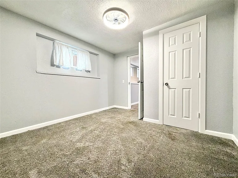 1285 W Gill Pl — Photo 25