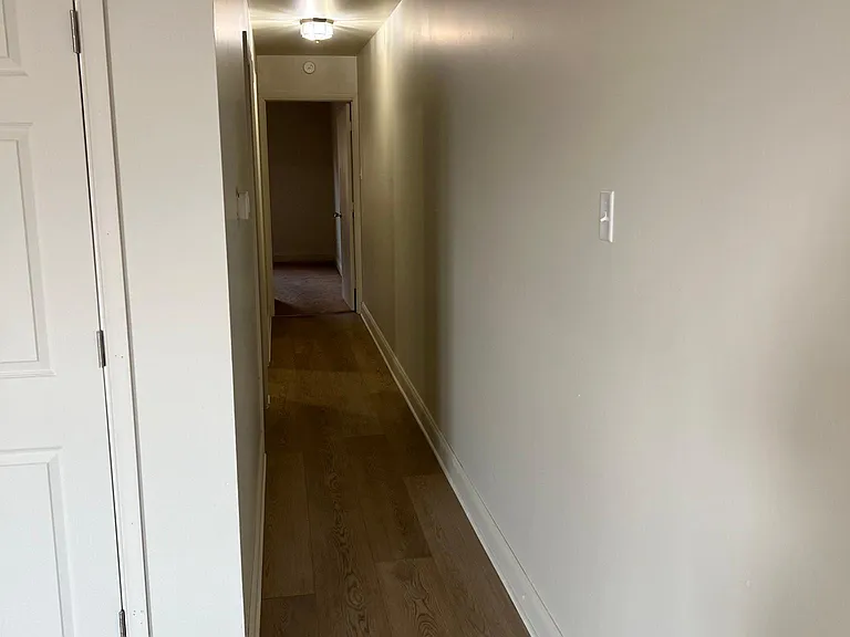 920 N Front St #8 — Photo 3