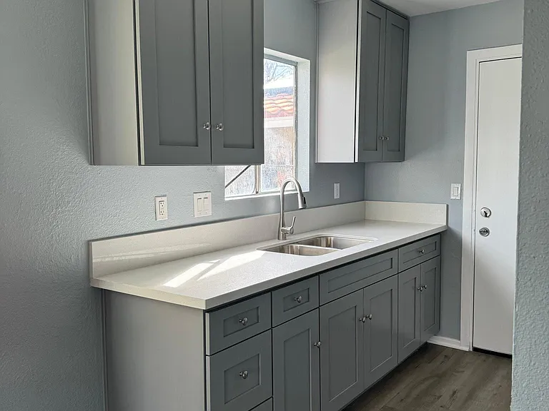 174 E 1st St #174 — Photo 5