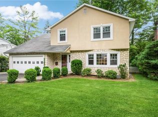 5 Loewen Ct, Rye, NY 10580