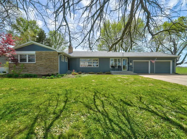 912 W Pleasant Street, Aurora, MO 65605