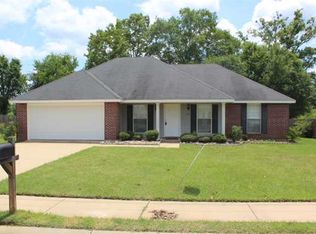 337 Bradford Dr, Richland, MS 39218
