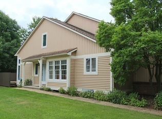 91 Montpelier Cir, Rochester, NY 14618