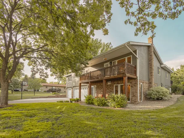 2407 Meadow Ct, Alexandria, MN 56308