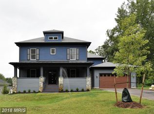 850 3rd St, Herndon, VA 20170