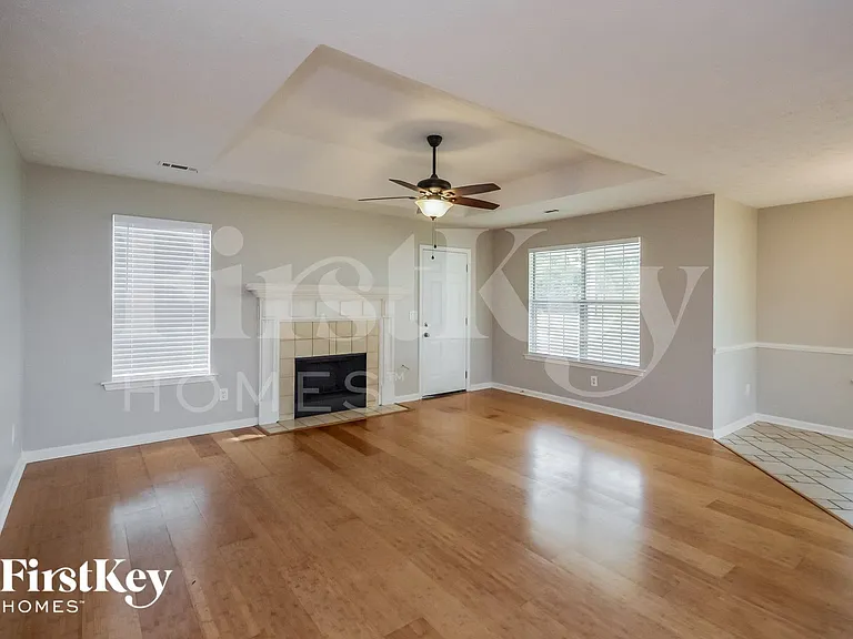 170 Falcon Ridge Dr — Photo 2