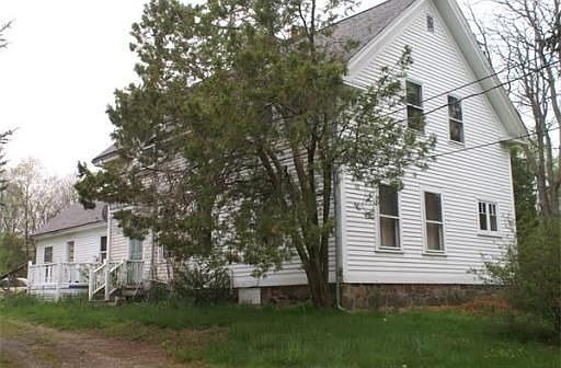 1st image of 145 W Bacon St