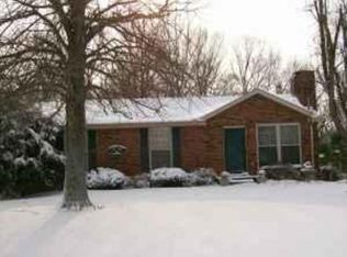 409 Silver Dr, Clarksville, TN 37040