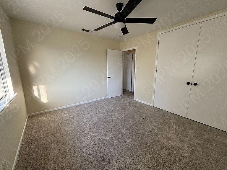 5868 Royal Rdg — Photo 18
