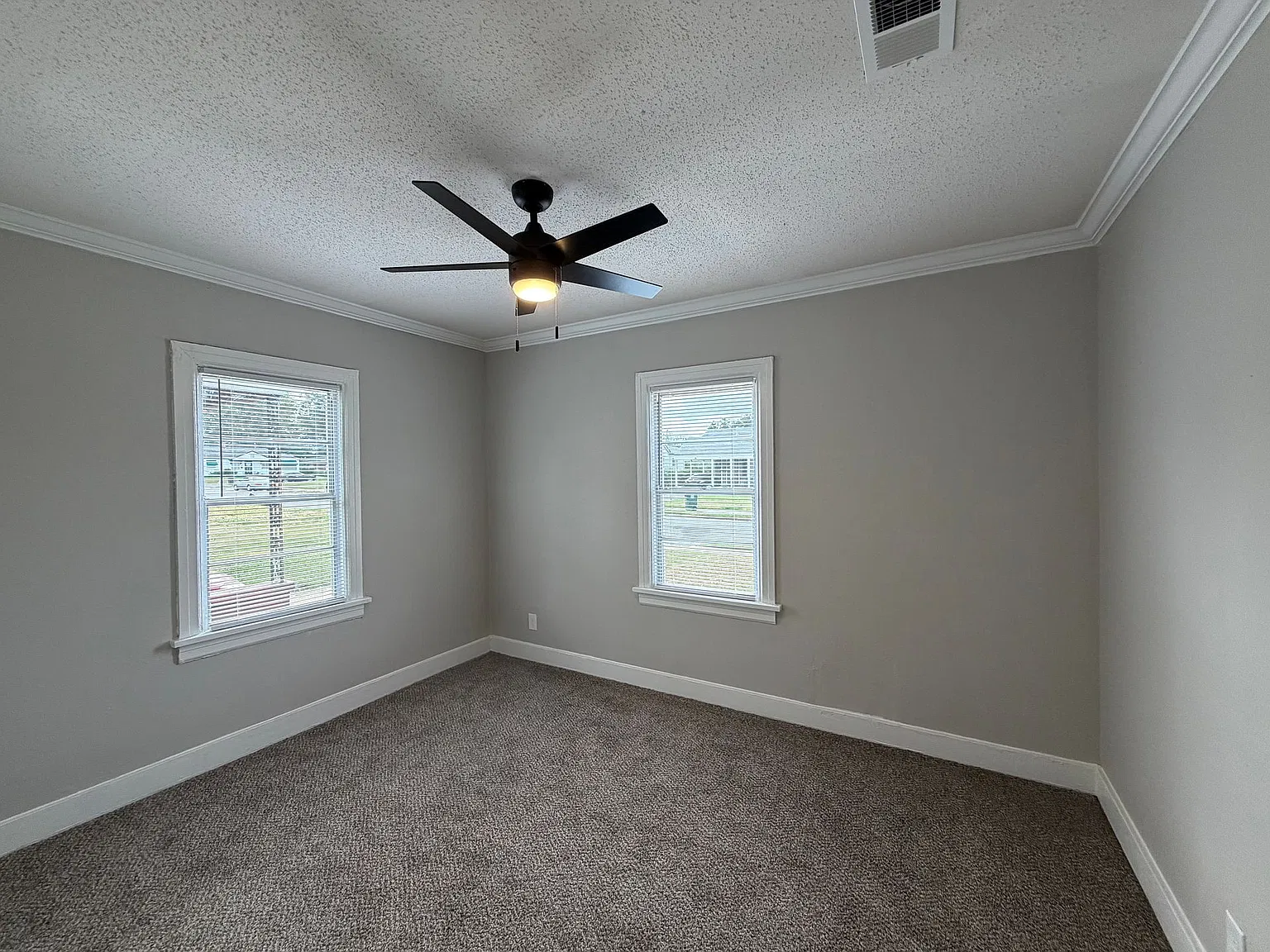 268 Edsel Ave — Photo 3