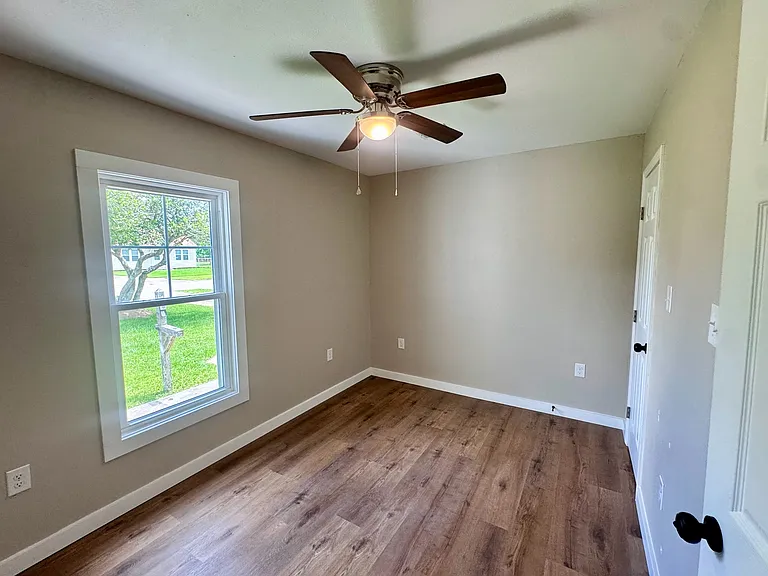 209 Lucille St #209 — Photo 15
