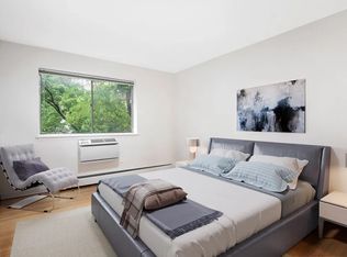 441 W Barry Ave APT 521, Chicago, IL 60657