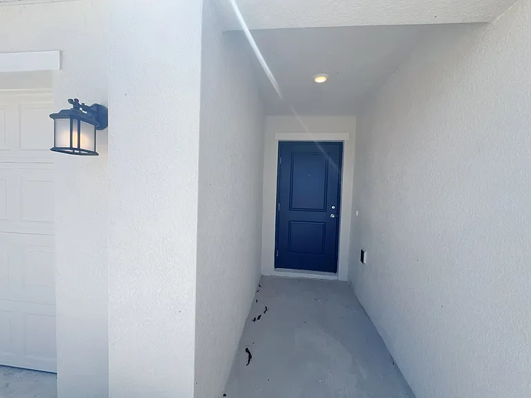 2362 McKinley Dr — Photo 2