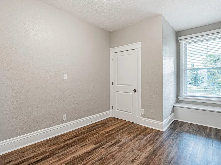 2933 W 28th Ave — Photo 18