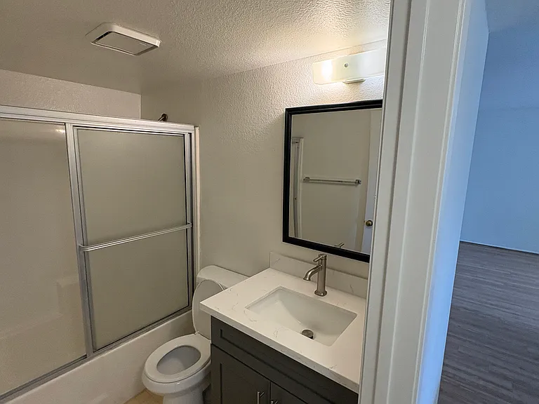 1050 Raymond Ave #210 — Photo 4
