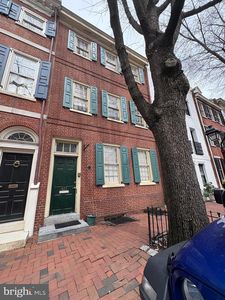 423 Spruce St, Philadelphia, PA, 19106