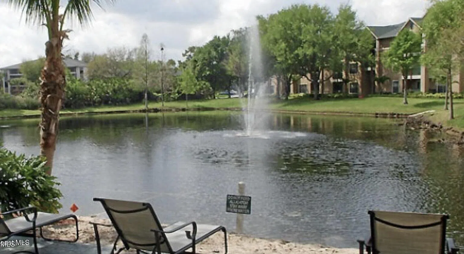 1 bed, 752 sqft, $1,800 — Photo 2