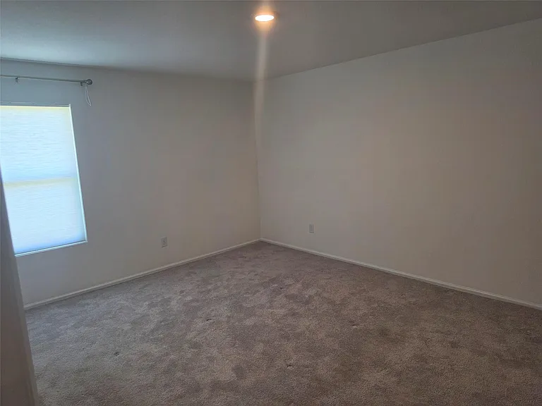 7202 Clover Chase Dr — Photo 9