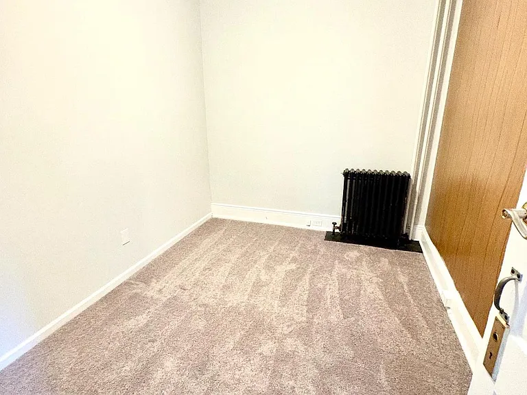 525 N 8th St #1 — Photo 8