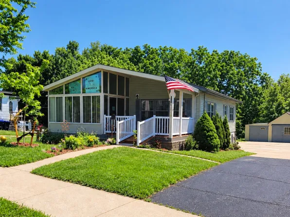 440 N Main St, Juneau, WI 53039