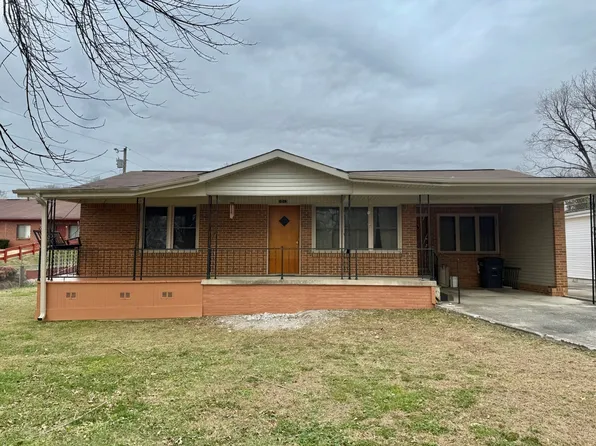 1013 College St W, Fayetteville, TN 37334