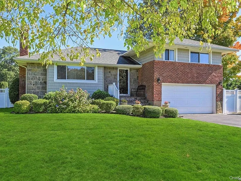41 Eaton Rd — Photo 1