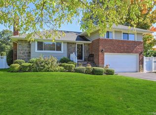 41 Eaton Rd, Syosset, NY 11791