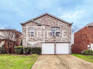 2042 Cardinal Ln, Lewisville, TX 75077