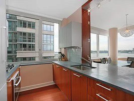 Rented by BLU Real Estate | media 17