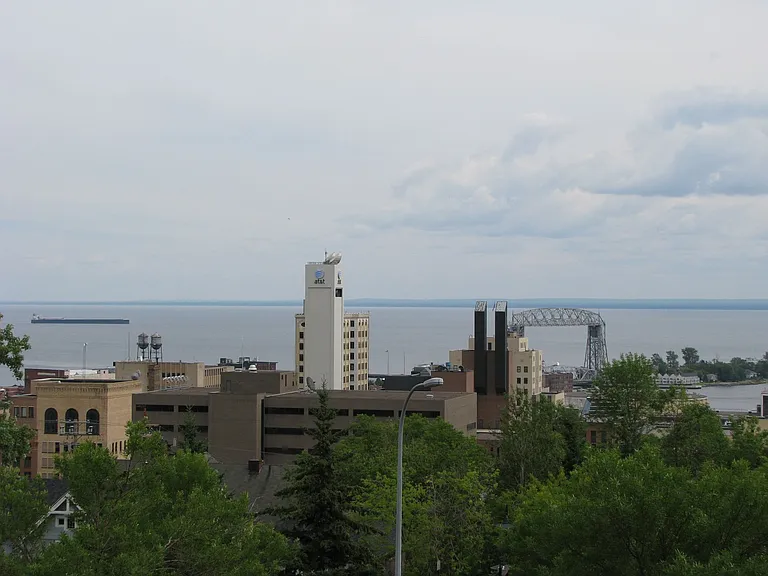 West Hillside Apartments — Photo 8