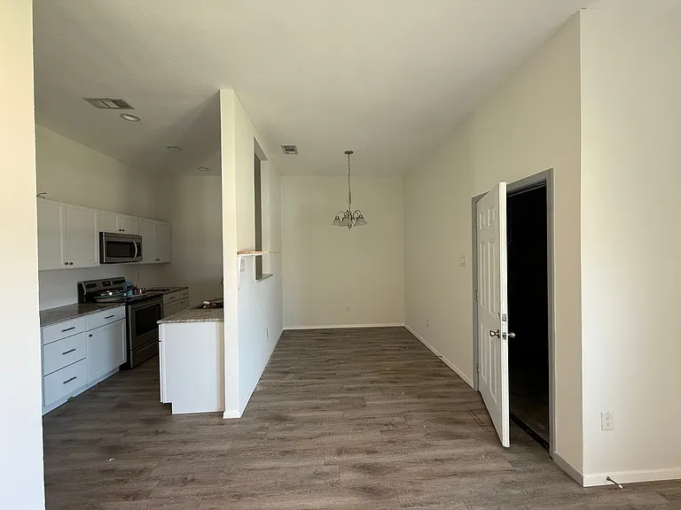 524 Wood Dr — Photo 8
