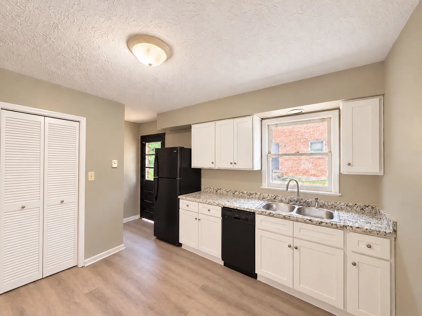 304 Garden Park Dr - 321 Rebel — Photo 3
