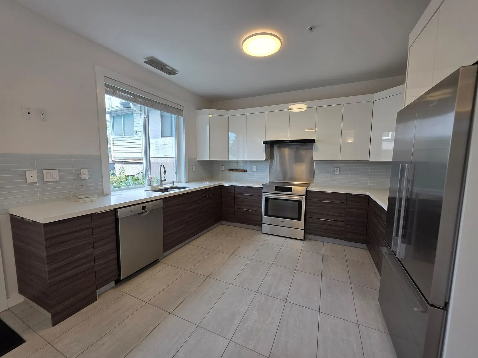 4 bed, 1646 sqft, $4,500 — Photo 2