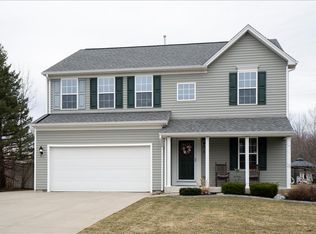 3327 Queens Ln, Hamburg, NY 14075