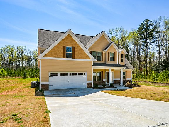 3rd image of 423 Mary Hill Ln