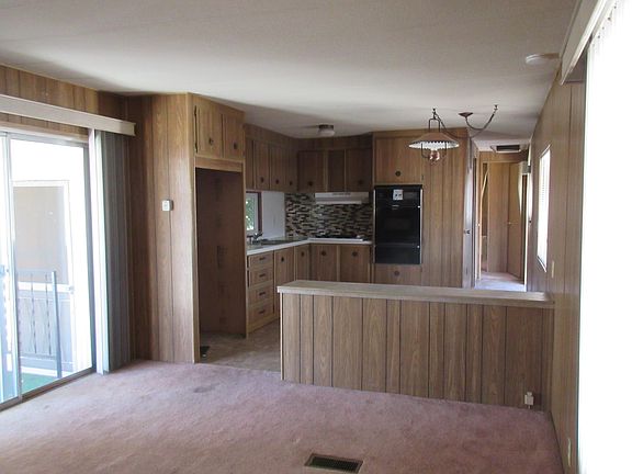 3rd image of 1600 S San Jacinto Ave Spc 68