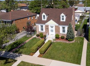 4137 Grove Ave, Brookfield, IL 60513