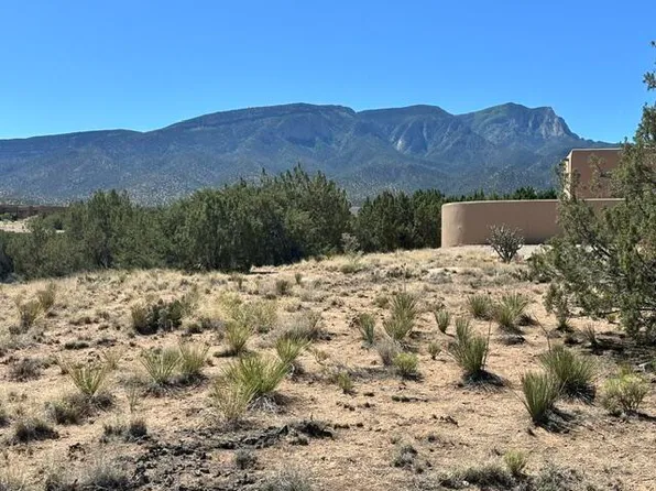 34 Apache Mesa Rd, Placitas, NM 87043