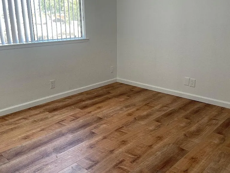 243 W Tulare Ave #C — Photo 5