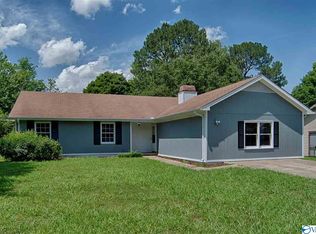 1046 Sharpsburg Dr SE, Huntsville, AL 35803