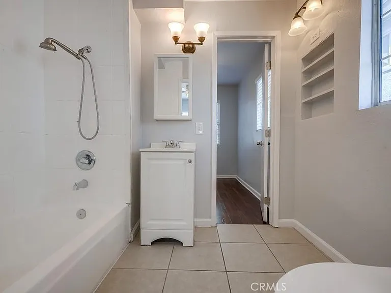 1007 Lewis Ave — Photo 18