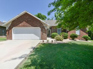 1058 Blackwood Rd, Springfield, MO 65802