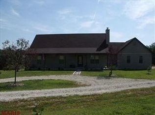 2 Higgins Ranch Rd, Wellsville, MO 63384