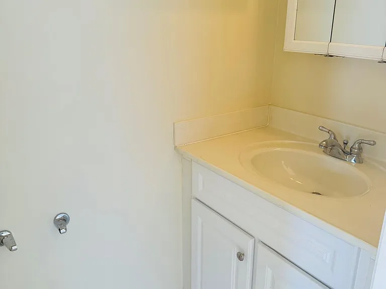 45326 Stark Dr — Photo 9