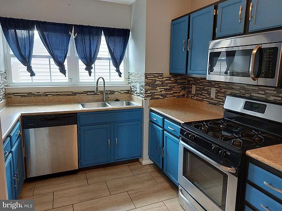 5th image of 60 Shady Ln